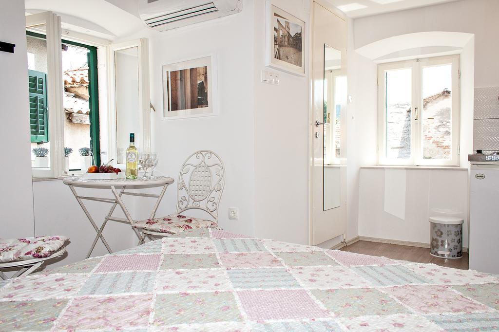 Guest House Babina - Apartments King & Queen Split Habitación foto