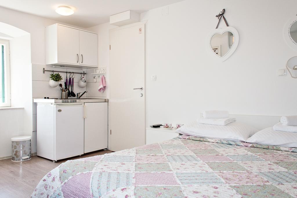 Guest House Babina - Apartments King & Queen Split Habitación foto